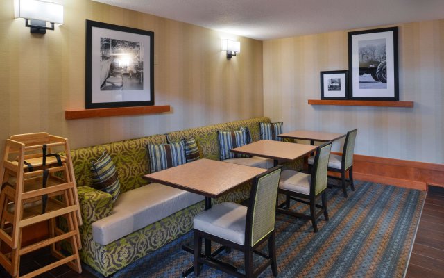 Hampton Inn & Suites By Hilton Calgary- University Northwest