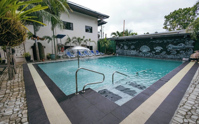 Pescadores Suites Moalboal