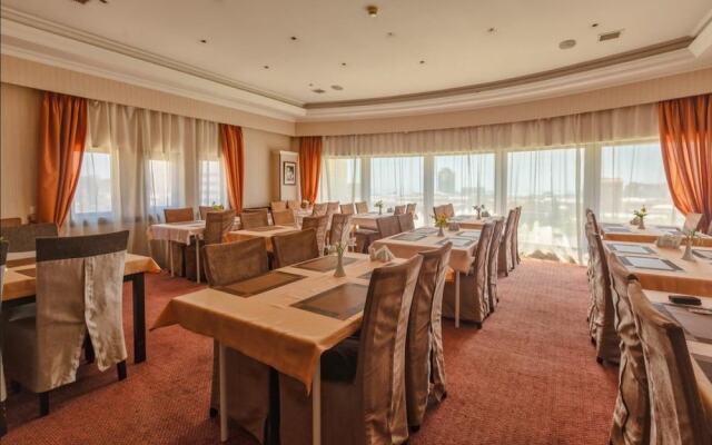 Apartment hotel Diplomat Suites