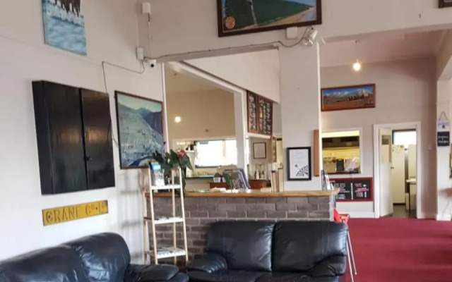 Hampden Hotel
