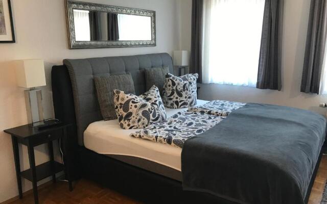 Apartmenthaus Zentrum Komfort Apartments mit Miniküchen verschiedener Größen