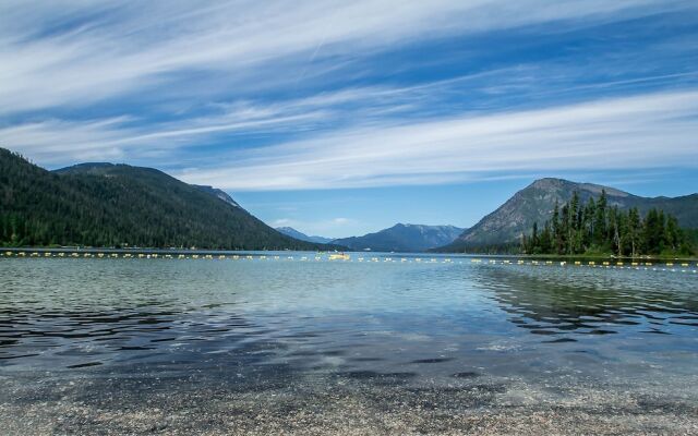 Serenity Pines Lodge in Shugart Flats