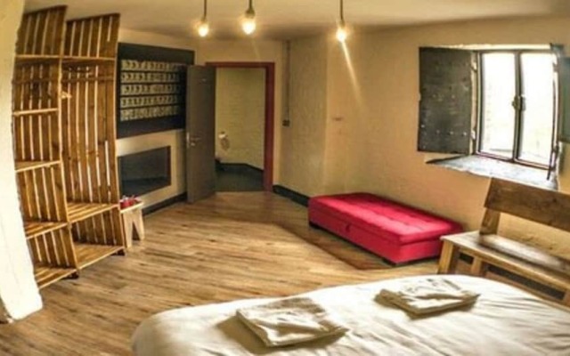 Victoria Warehouse Hotel