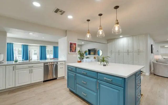 Pool, Hot Tub: Family-friendly Scottsdale Home!