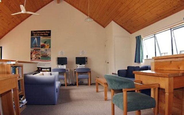 Peppertree Lodge - Hostel