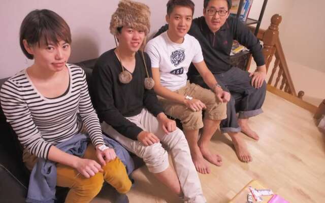 OMG Hostel