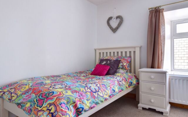 Holiday Home Ffermdy'r Bont