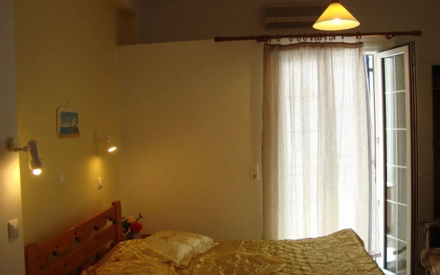 Vakhos Hotel