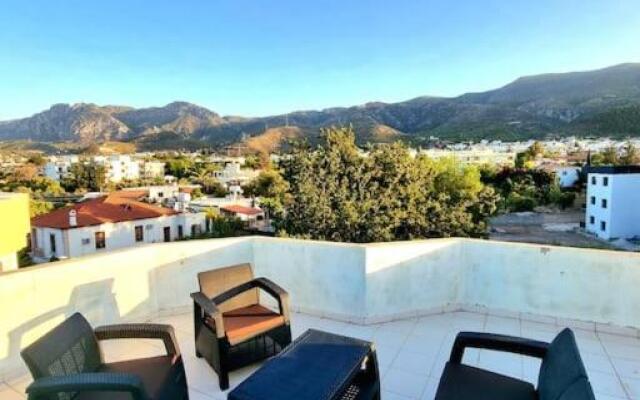 Gems's Apartment - Luxury 3 bedroom penthouse with Pool