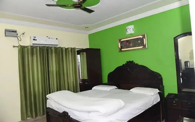 Hotel Aryan