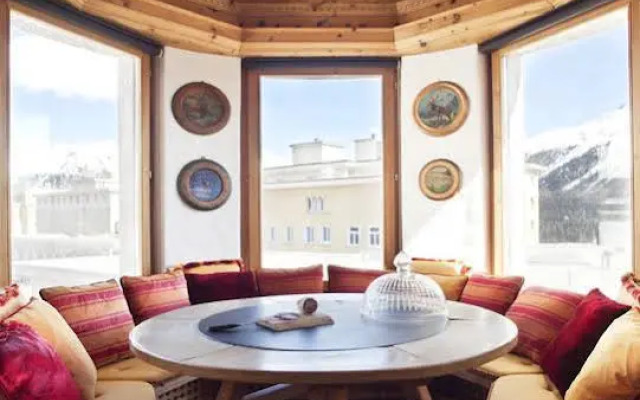 Top of the World Apartment