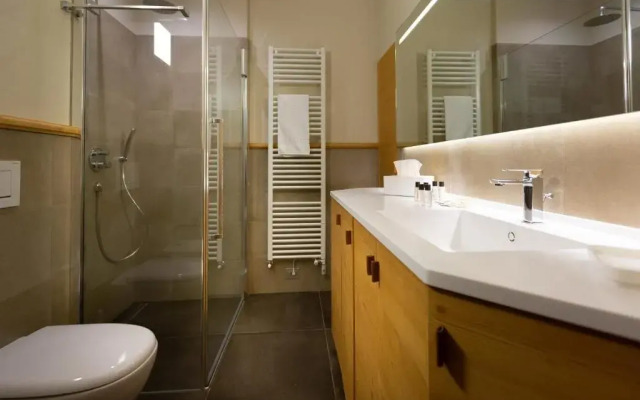 Ad Residence