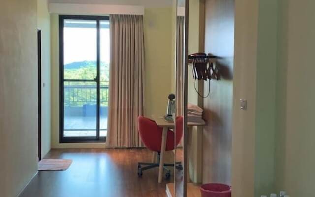 Yujing Warm Breezewarm x Sunny Sky Homestay