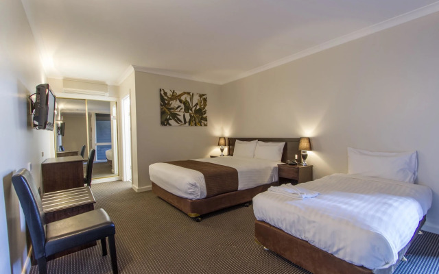 Sunshine Motor Inn