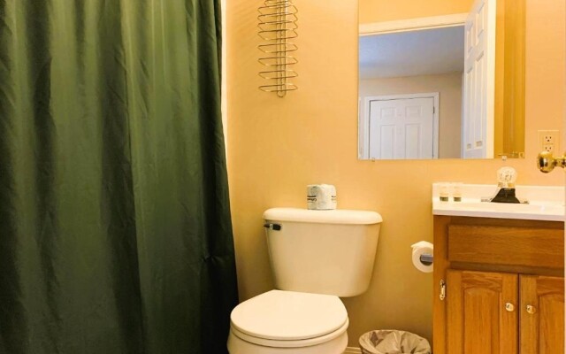 Love Hotels St John River by OYO at Fort Kent ME