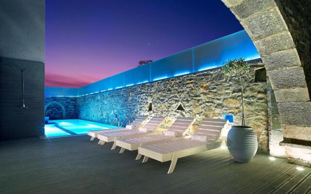 Mistral Bay Hotel