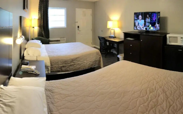 Deerfield Inn & Suites