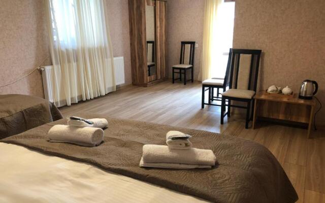 Wander Kazbegi Hotel