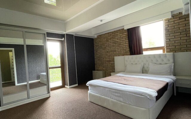 Vzmorie DeLuxe hotel