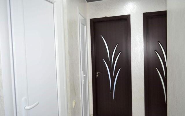 Apt On Lermontov 37 B