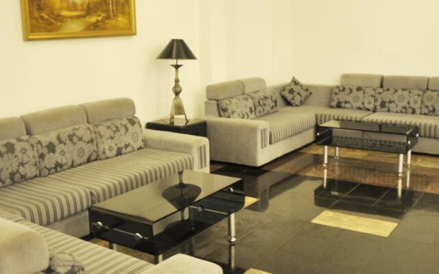 Peradeniya Rest House