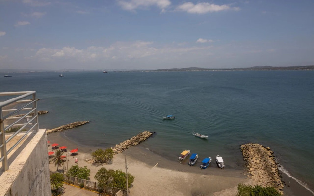 Penthouse con Piscina Privada El Laguito