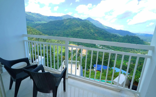 Moonline Resort