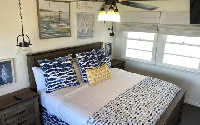 Beachcomber Inn