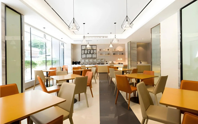 城市便捷酒店(珠海海滨泳场店)