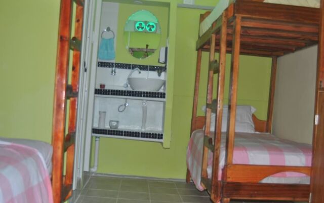 Ecoarthostal - Hostel