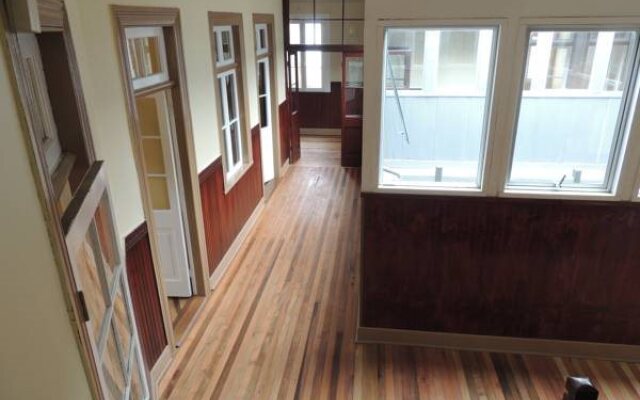 Hostal newka cerro alegre
