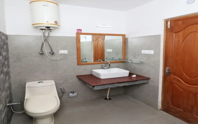 OYO 13697 Home Grand Hill View Naggar Road