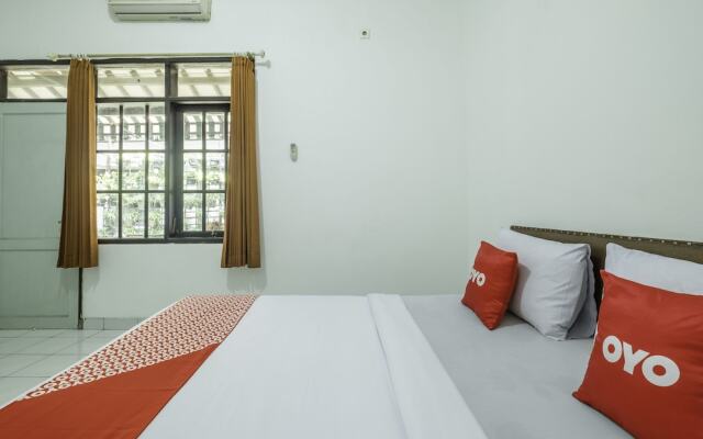Pondok Kurnia by OYO Rooms