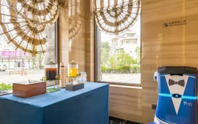 Tianjin Binhai Development Zone Madison Hotel