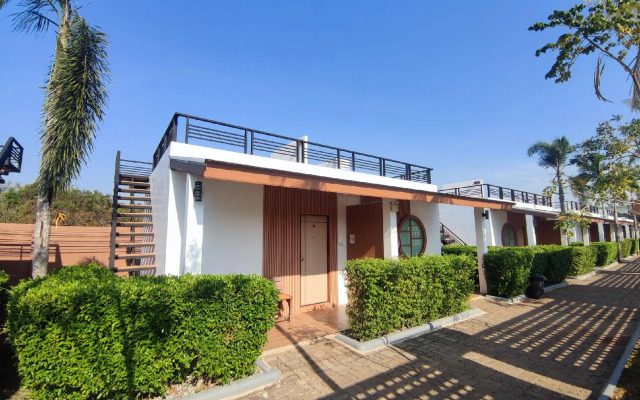 IP Plus Resort Chanthaburia - Halal Hotel