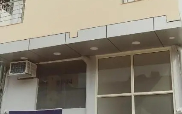 OYO 88430 Hotel Param Palace