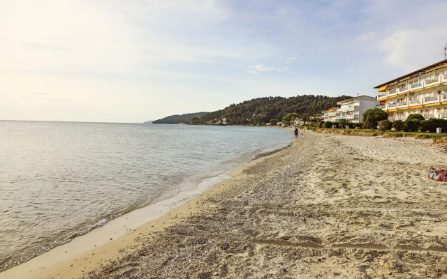 Golden Deer Apartments