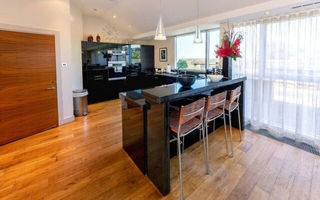 Skyview Penthouse - New Town
