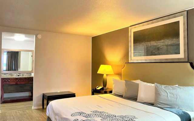 R Nite Star Inn & Suite