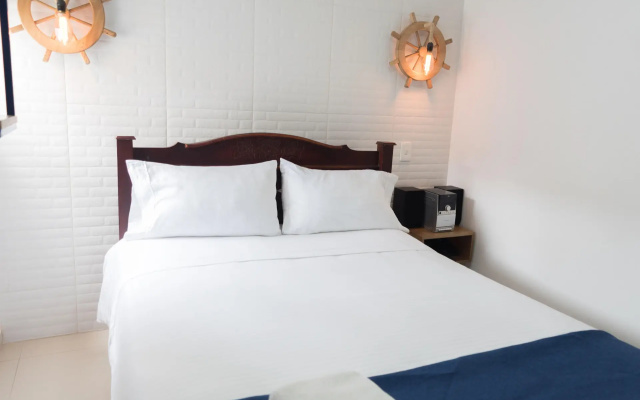 Hotel Aquarius by DOT Light