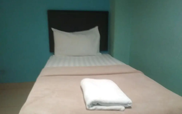 OYO 89773 New Eastern Hotel