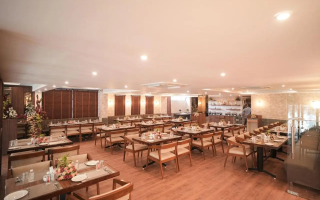 Vera by Bisque Hebbal