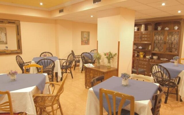Hostal Costa Gijón