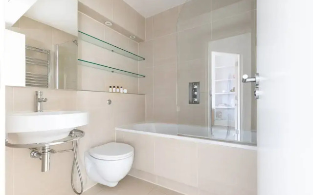 Oakley Street VII by Onefinestay