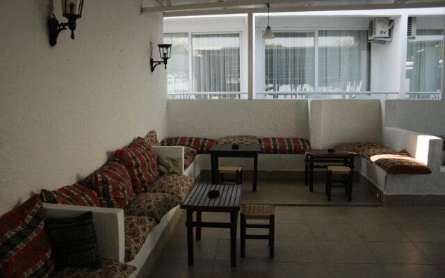 Yarar Hotel