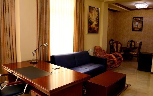 Cron Palace Tbilisi Hotel