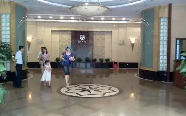 Nuova Plaza Service Apartment