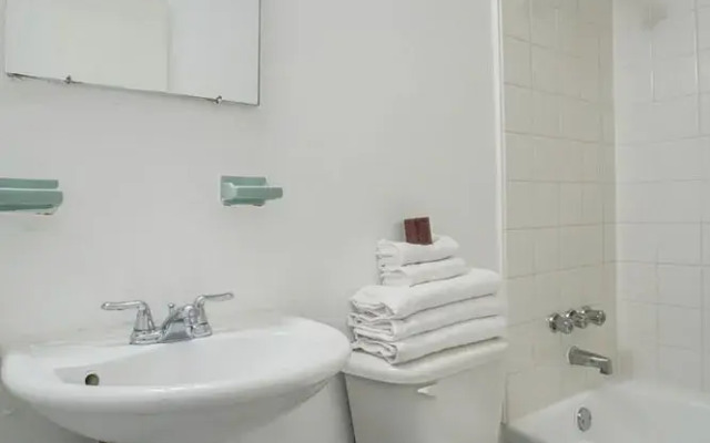 Central 1BR in Plateau by Sonder