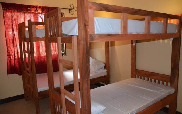 Mtango House Sakina - Hostel