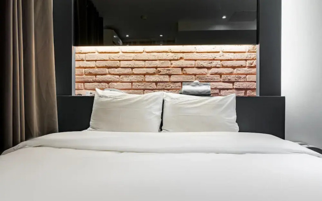 Hotel YOLO Yeongdeungpo